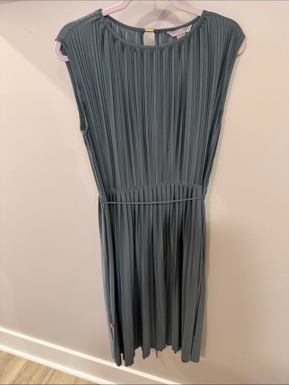 H&M Sleeveless Pleated Midi Dress in Slate Green